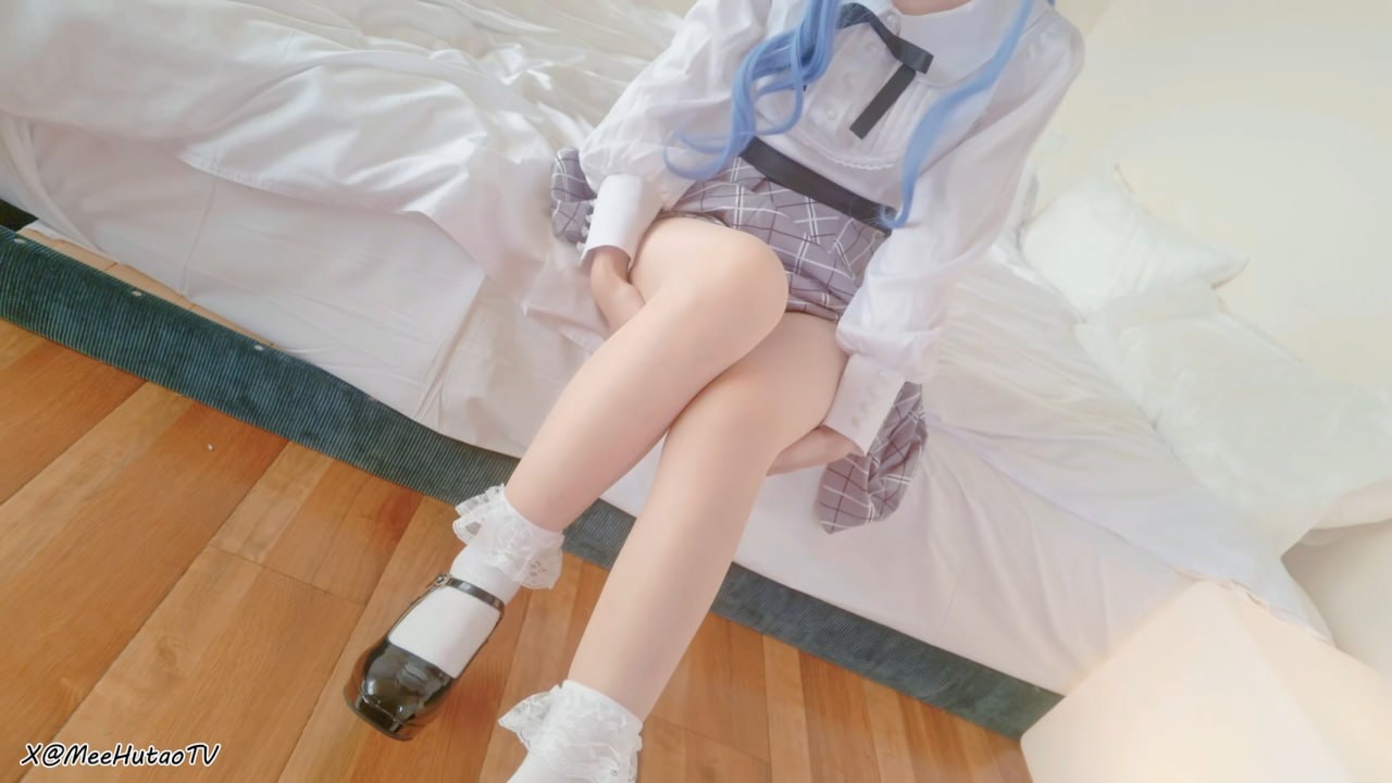 知名网黄米胡桃 cos丰川祥子大秀完美曲线 表情从冷淡到媚态看得人都硬了