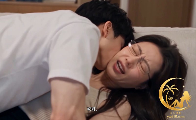 AI成人短剧 妈妈陪儿子高考第12集 母亲全心陪读 儿子注意力早就跑偏